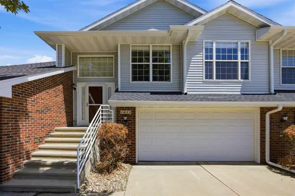 1422 Crossings Ct, Cedar Rapids, IA 52402