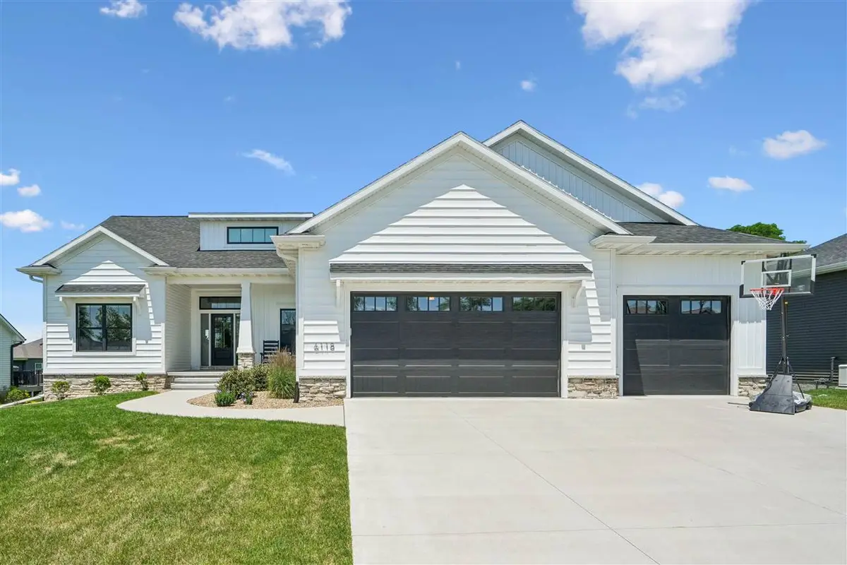 6118 NE Rapids Ridge Rd., Cedar Rapids, IA 52411 - #1