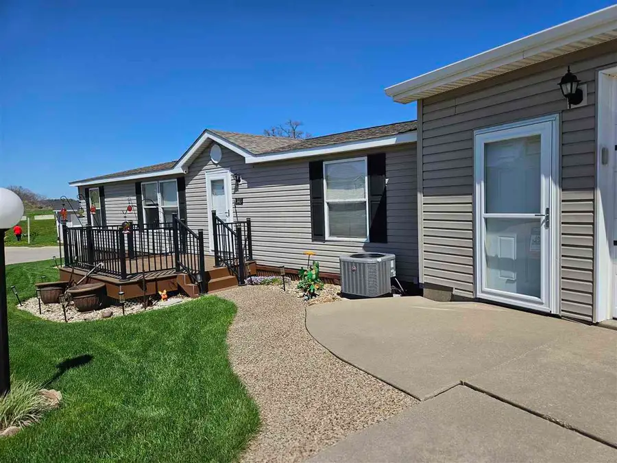 343 Mosswood lane, Iowa City, IA 52246 - #2