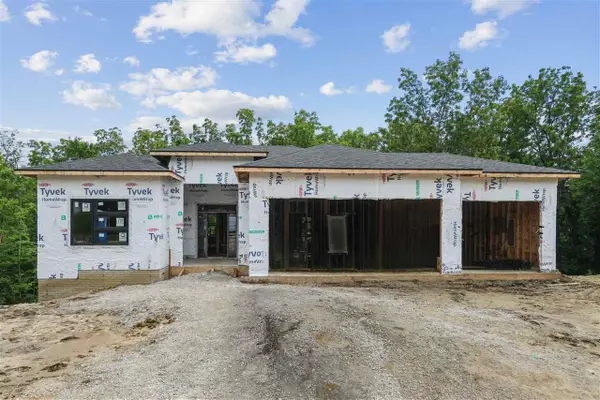 3931 NW Windfall Drive, Cedar Rapids, IA 52405