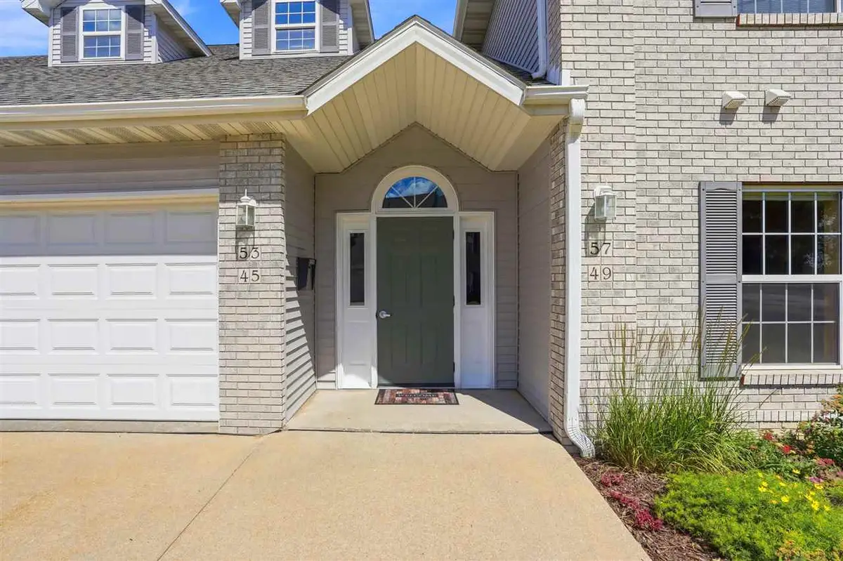 49 Duck Creek Pl, Iowa City, IA 52246 - #1