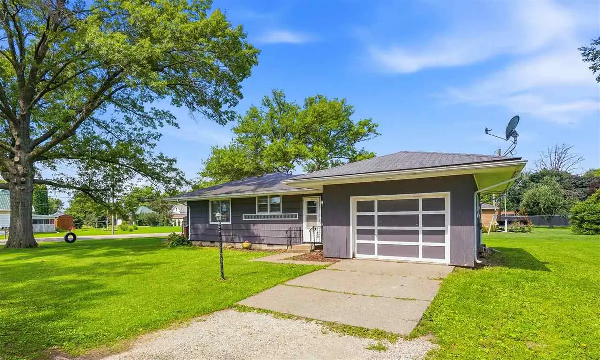507 E Washington Ave, Keota, IA 52248 - #1