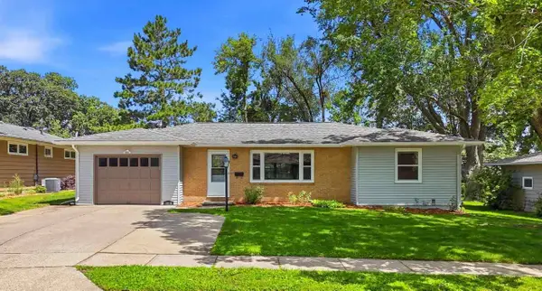 1016 Tower Ct, Iowa City, IA 52246