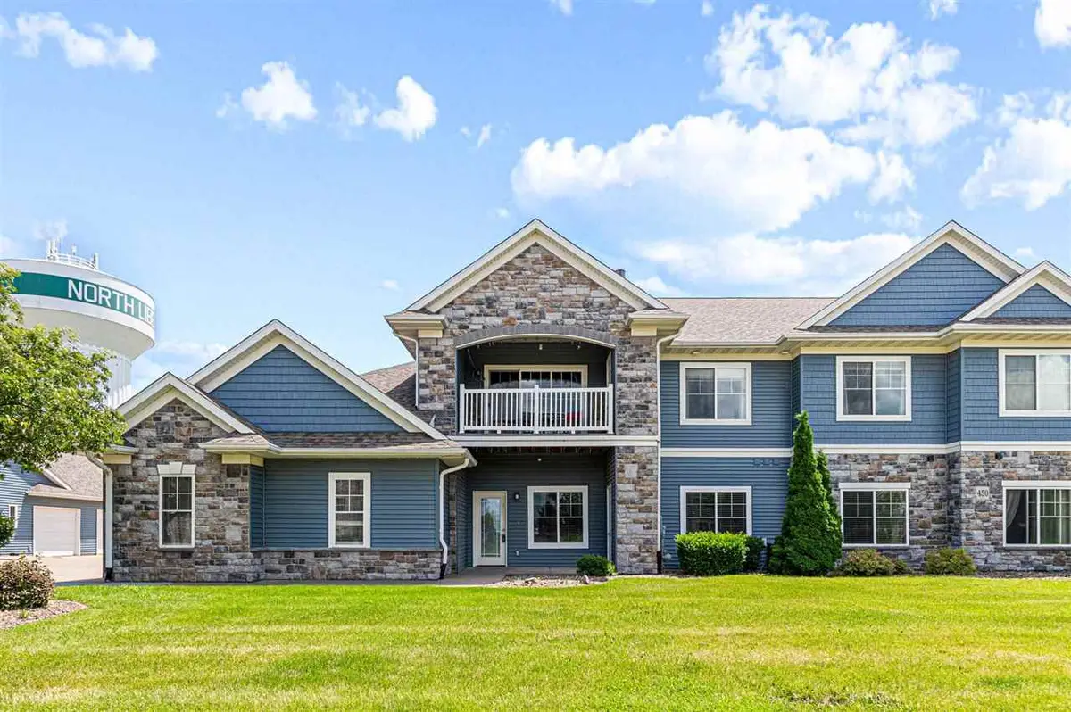450 Penn Ct, North Liberty, IA 52317 - #1