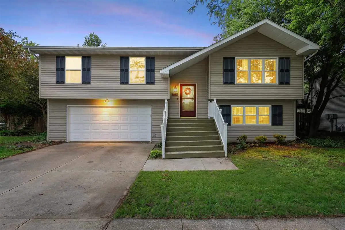 1953 Lakeside Dr., Iowa City, IA 52240 - #1