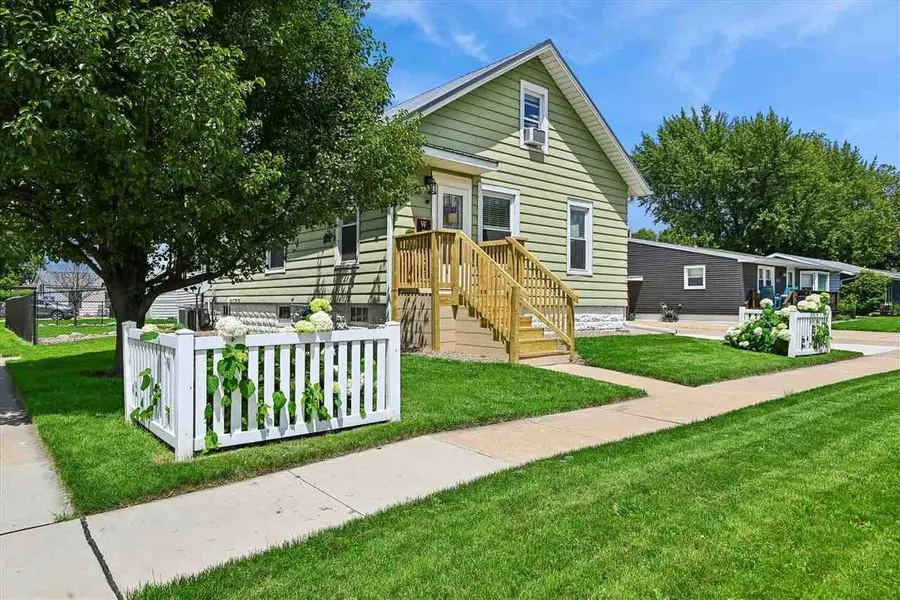 2700 3rd Ave, Marion, IA 52302 - #2