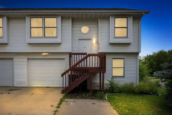 2152 10th St, Coralville, IA 52241