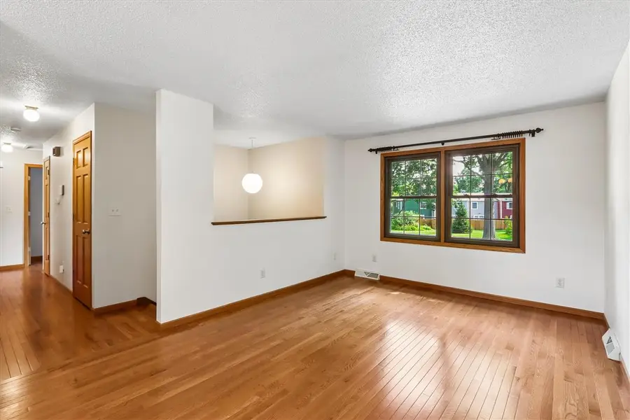 3044 Wayne Ave, Iowa City, IA 52240 - #2