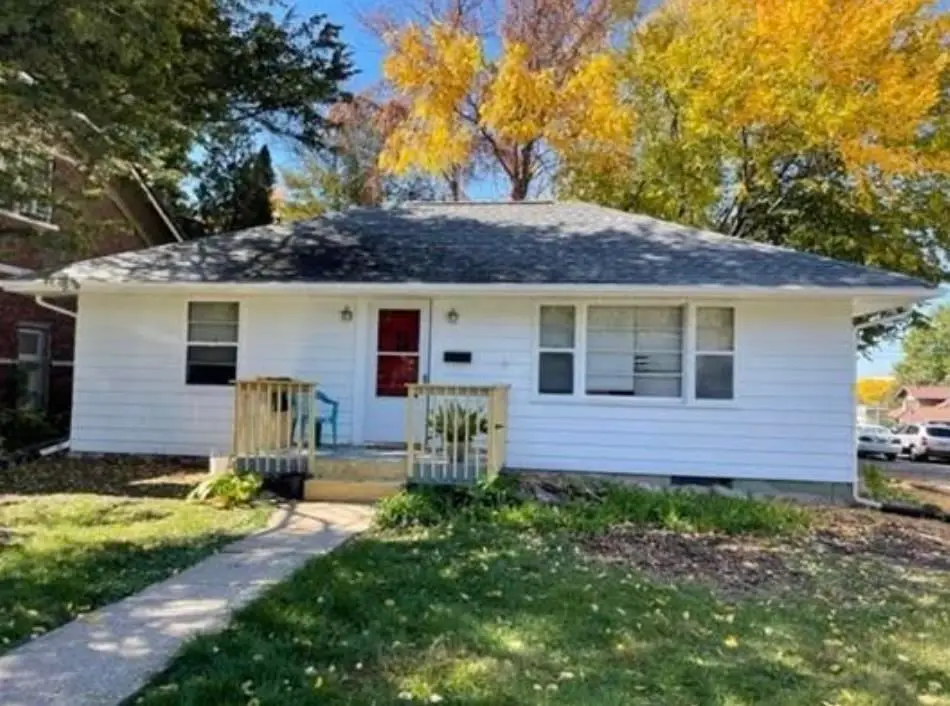 121 S Governor St, Iowa City, IA 52240 - #1
