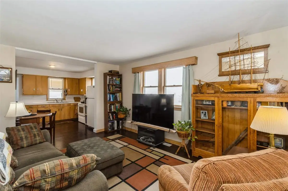 515 3rd Ave, Iowa City, IA 52245 - #1