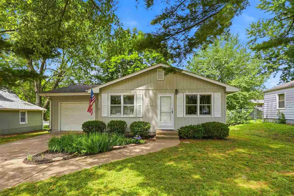 604 8th Avenue, Coralville, IA 52241 - #1