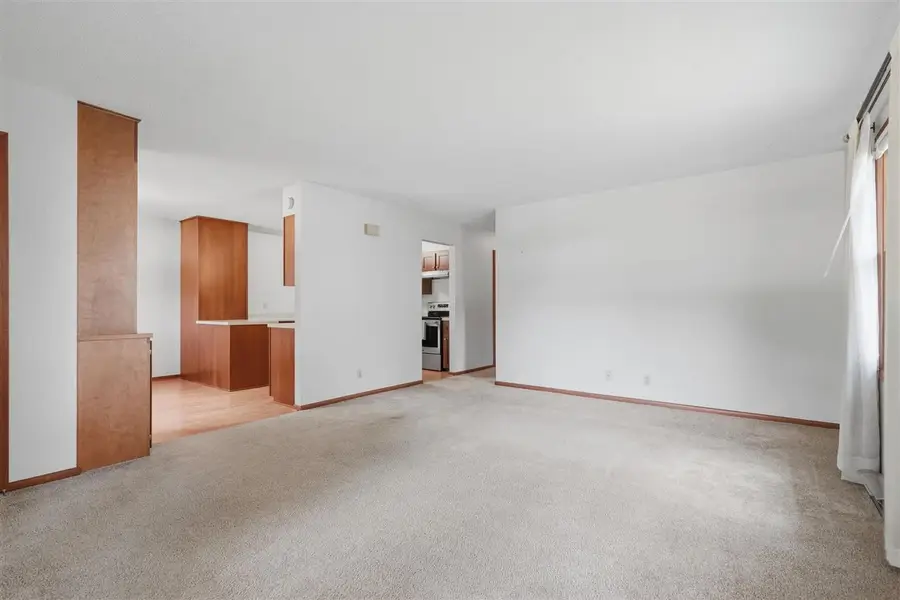 604 8th Avenue, Coralville, IA 52241 - #3