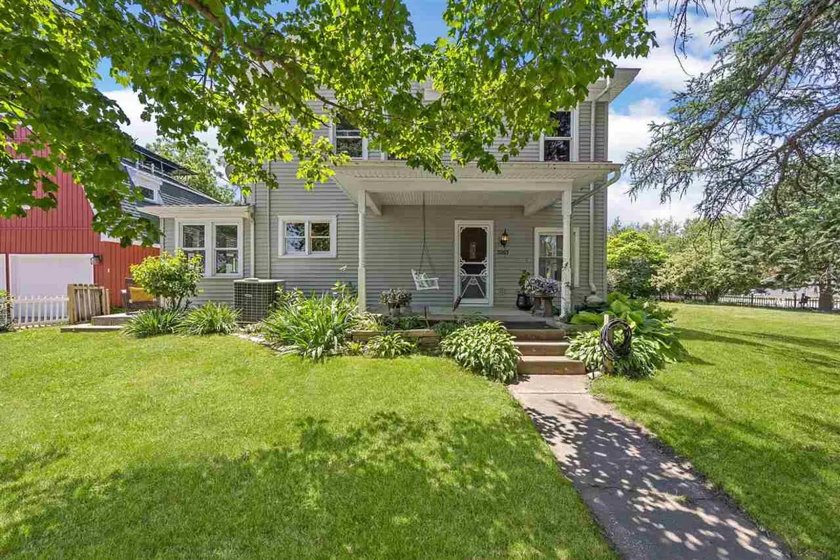 3263 Rohret Rd, Iowa City, IA 52246 - #1