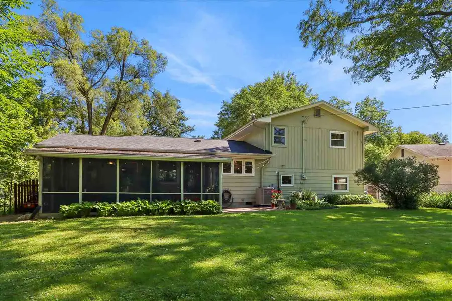 1429 Glendale Rd, Iowa City, IA 52245 - #3