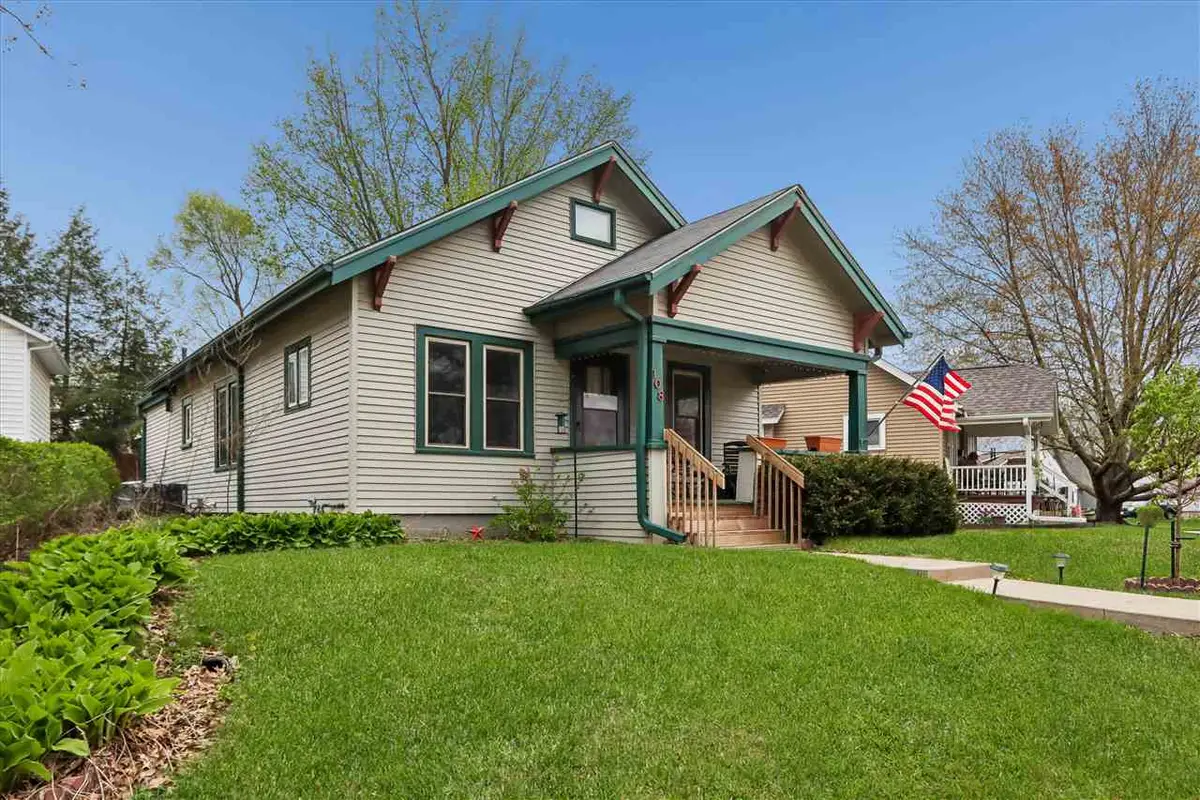 108 Highland Dr, Iowa City, IA 52246 - #1