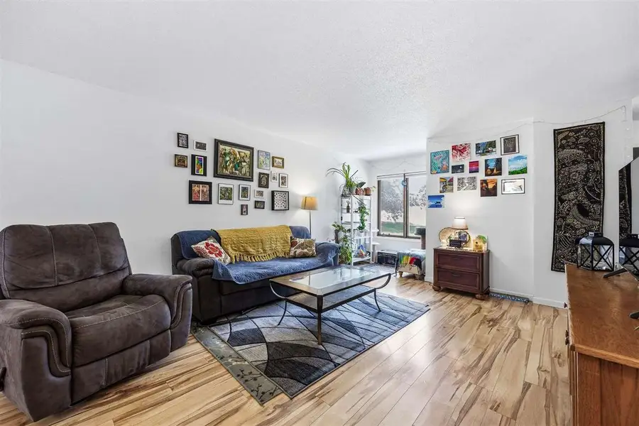 904 West Side Dr, Iowa City, IA 52246 - #3