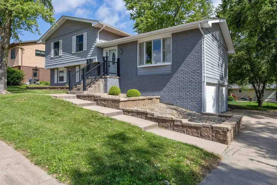 131 Penfro Dr, Iowa City, IA 52246 - #3