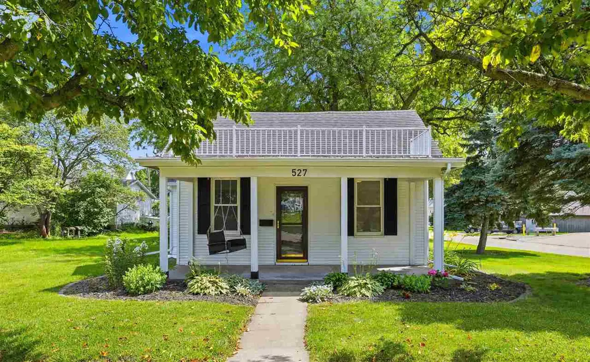 527 W 2nd, Washington, IA 52353 - #1