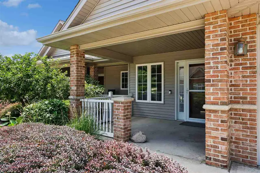 105 Notting Hill Ln, Iowa City, IA 52245 - #2