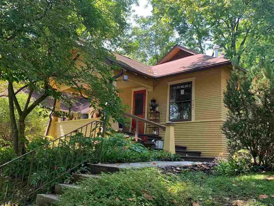 707 Rundell St, Iowa City, IA 52240 - #3