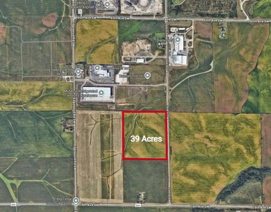 26th St SW, Cedar Rapids, IA 52404 - #2