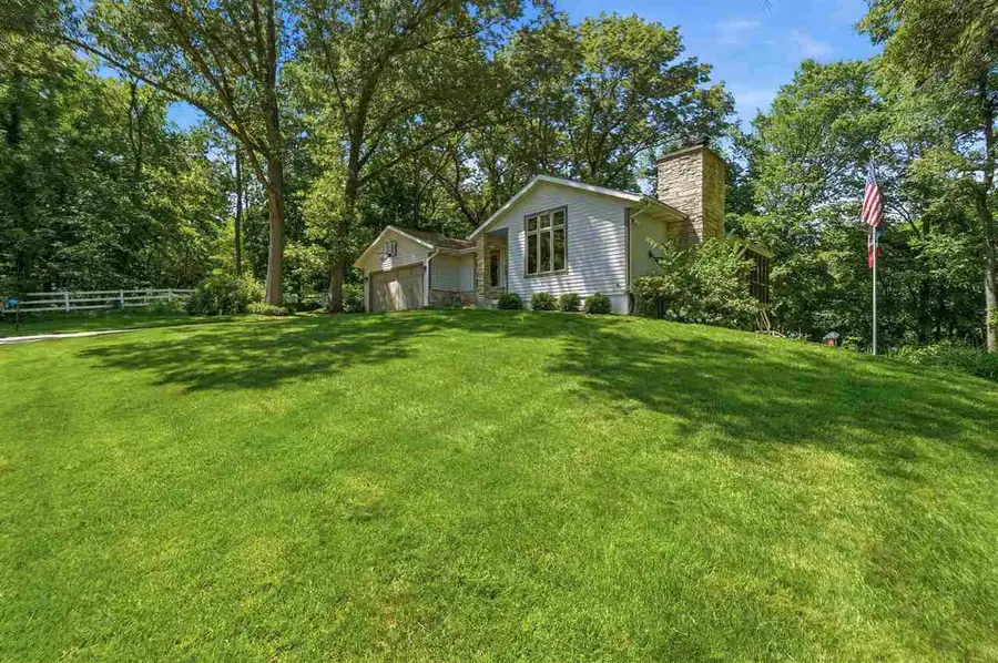 950 Kyle Dr NE, Iowa City, IA 52240 - #3