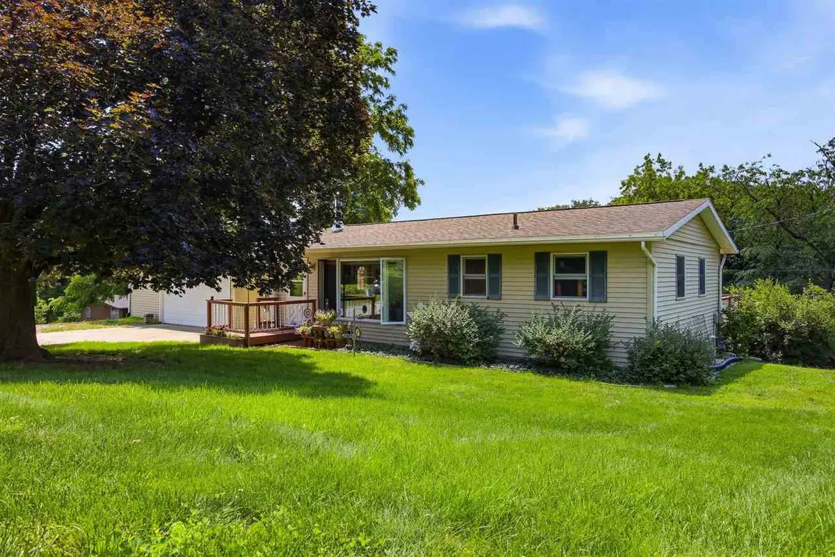 3429 Ridgecrest Dr, North Liberty, IA 52317 - #1