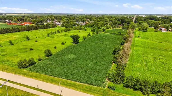 5+ acres, Washington, IA 52353