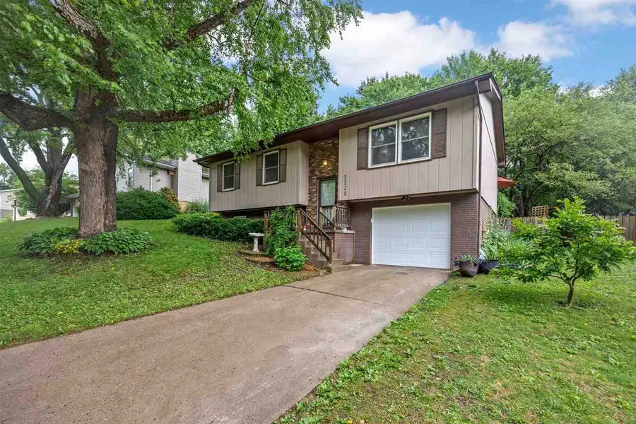 2238 Russell Dr., Iowa City, IA 52240 - #2