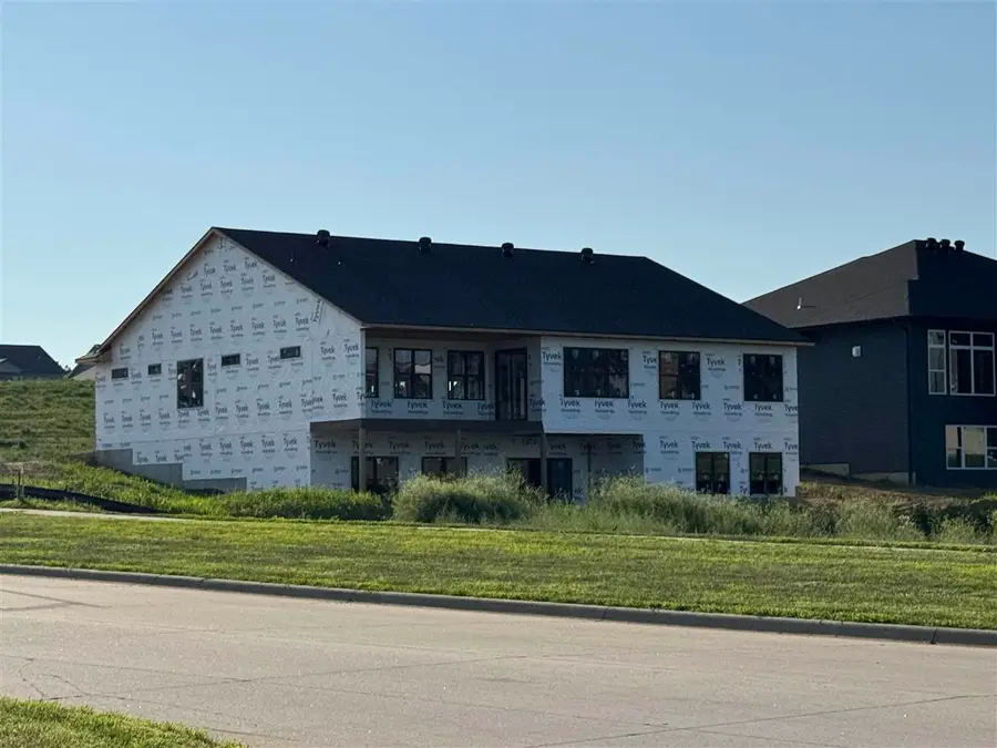 652 Rock Ridge Rd, Tiffin, IA 52340 - #2