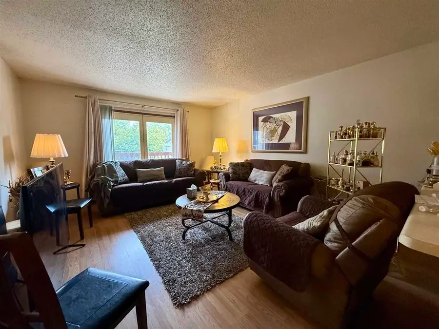 25 Lincoln Ave #13, Iowa City, IA 52246 - #3