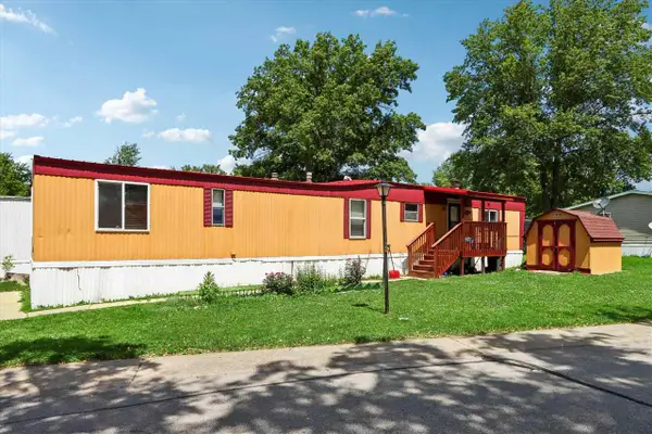2100 Scott Blvd Trlr 89, Iowa City, IA 52240