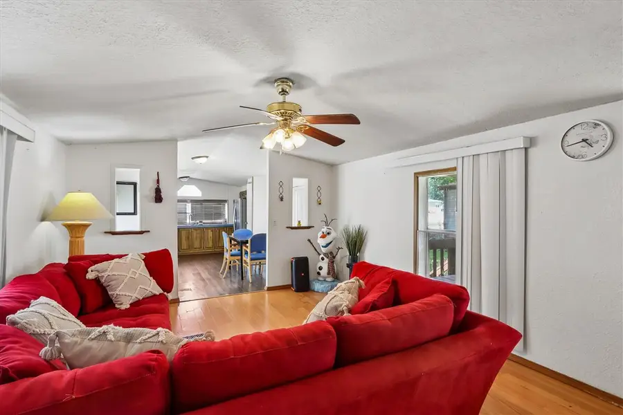 10 Erobi Ln, Iowa City, IA 52240 - #3