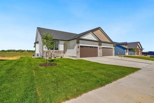 224B Vista Drive, Kalona, IA 52247