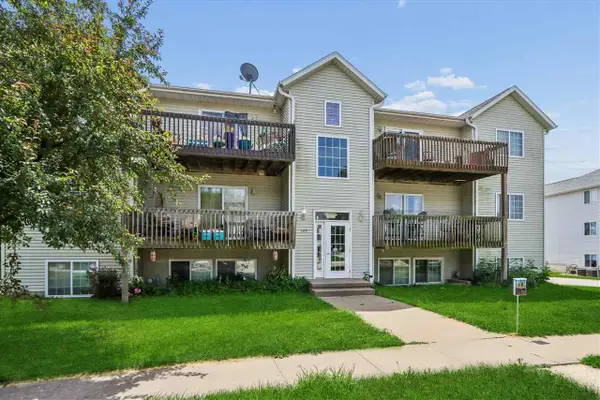 409 James Blvd, Oxford, IA 52322