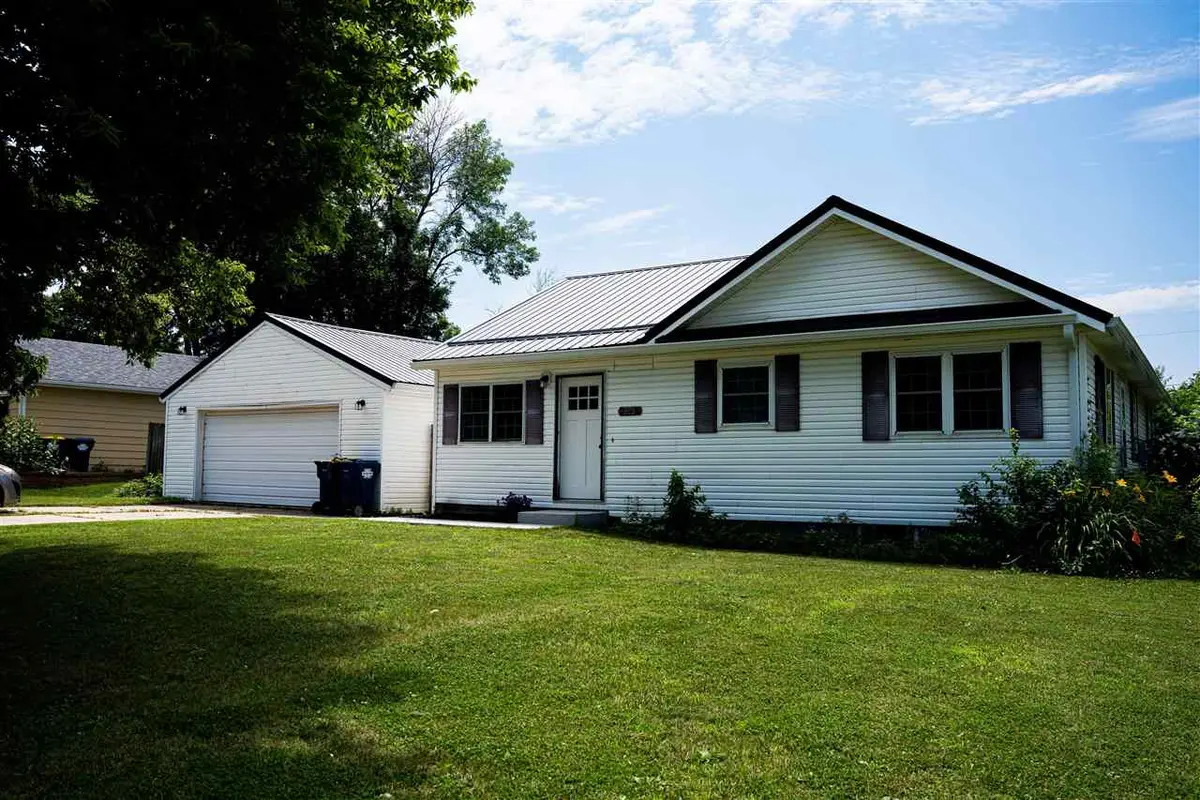 625 Freeseway Drive, Robins, IA 52328 - #1