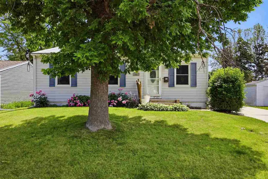 191 Carter St NW, Cedar Rapids, IA 52405 - #2