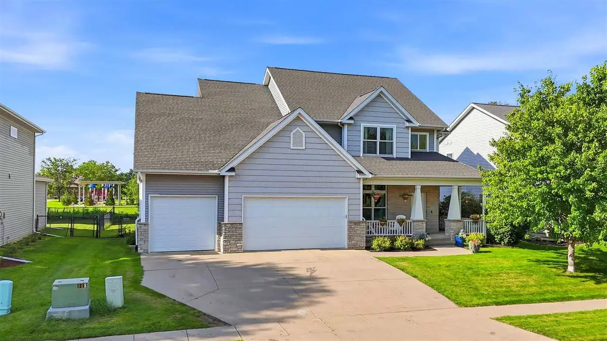 320 Lockmoor Ave, North Liberty, IA 52317 - #1