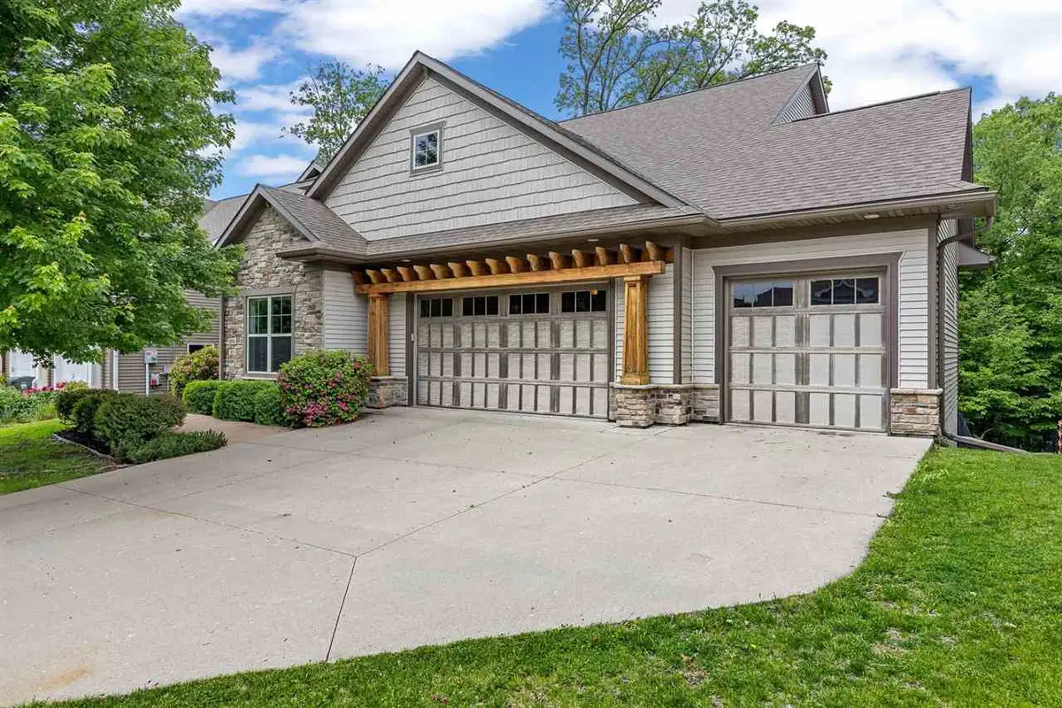 856 Sugar Loaf Circle, Iowa City, IA 52245 - #1