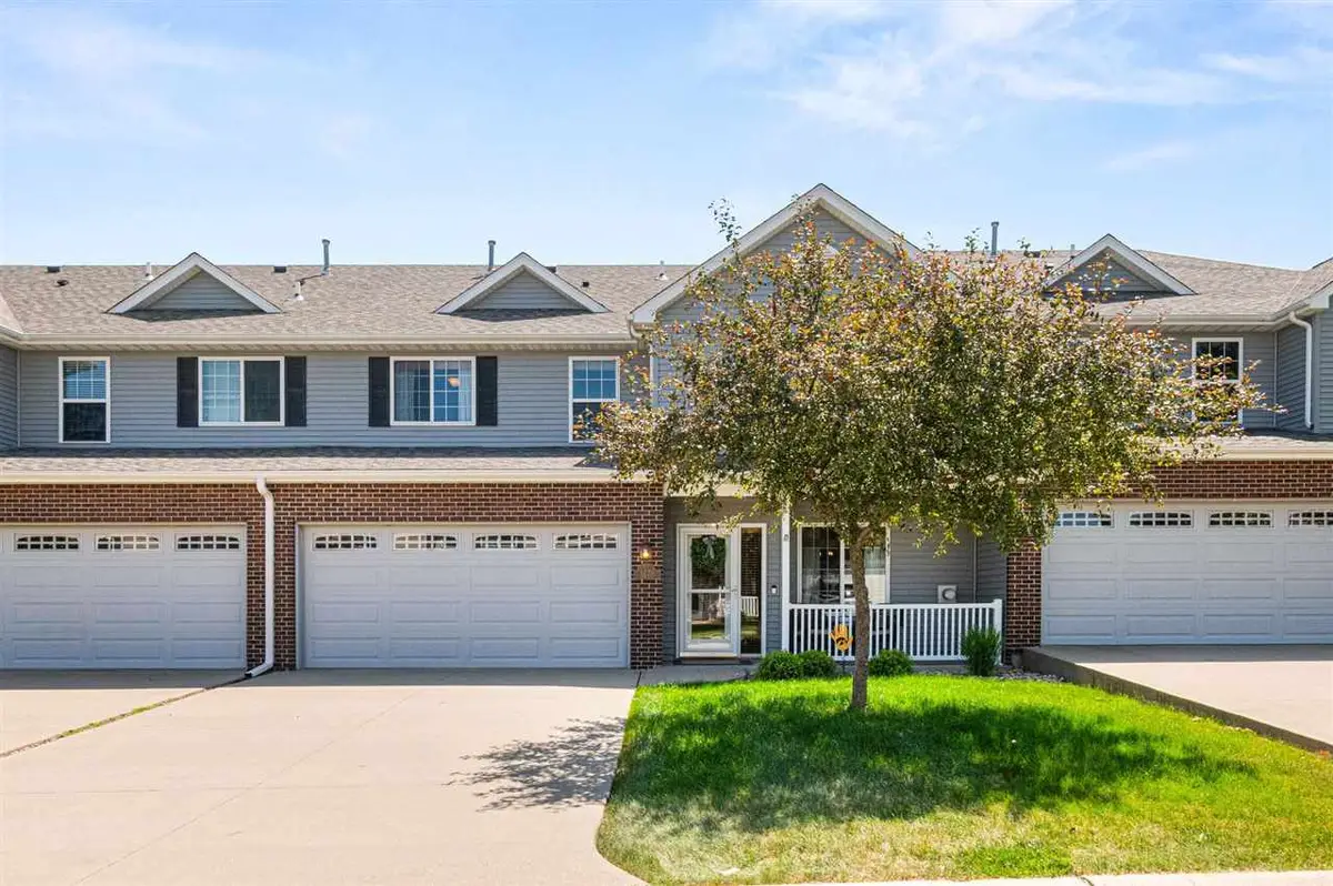 1476 Burr Dr, North Liberty, IA 52317 - #1
