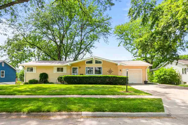 405 Koser Ave, Iowa City, IA 52246