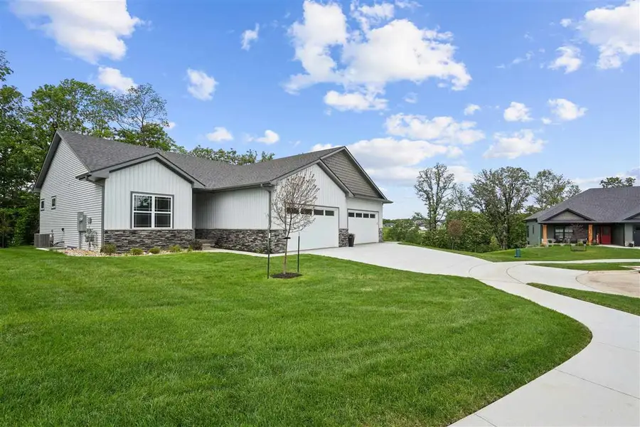 675 Maclan Ct, Iowa City, IA 52246 - #2