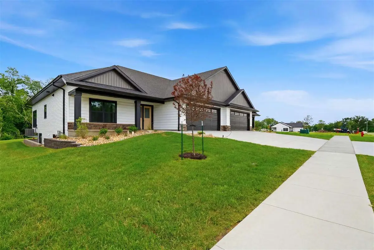 640 Maclan Ct, Iowa City, IA 52246 - #1