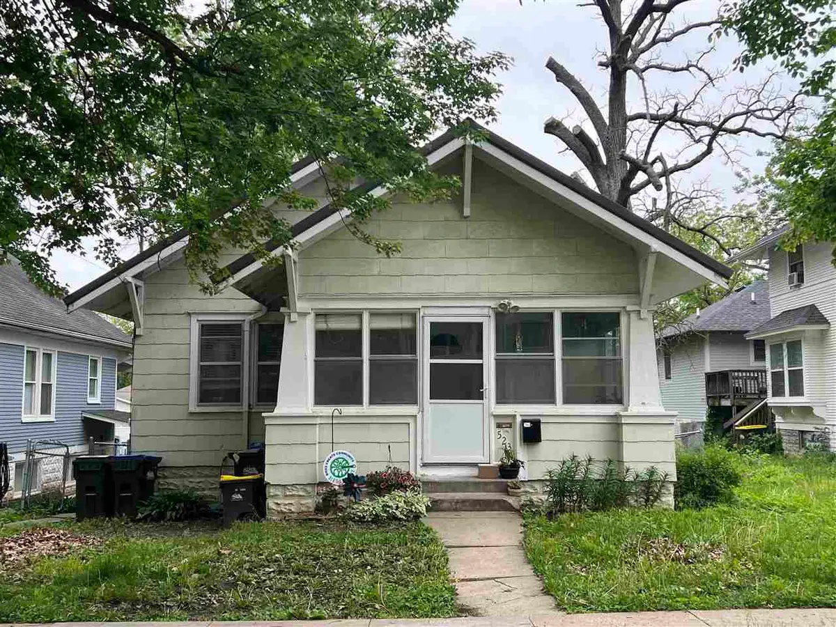 523 S Lucas St, Iowa City, IA 52240 - #1