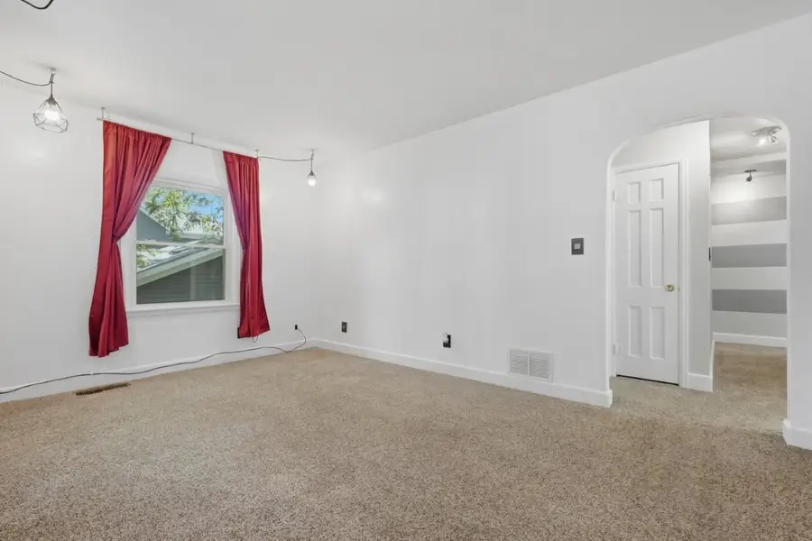 27 Prospect Pl, Iowa City, IA 52246 - #3