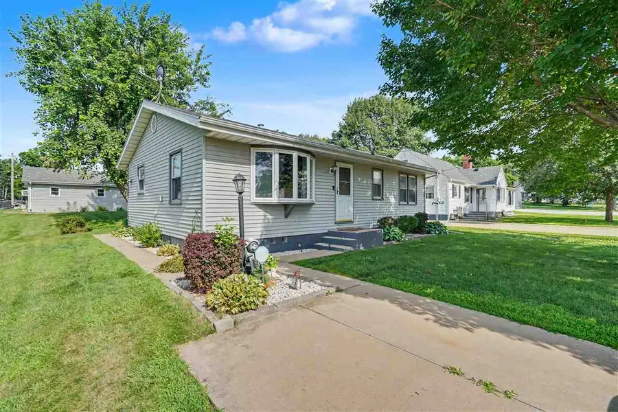 321 Rose Avenue, Swisher, IA 52338 - #2