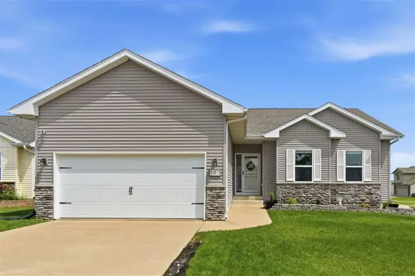 8709 Aldridge Dr SW, Cedar Rapids, IA 52404