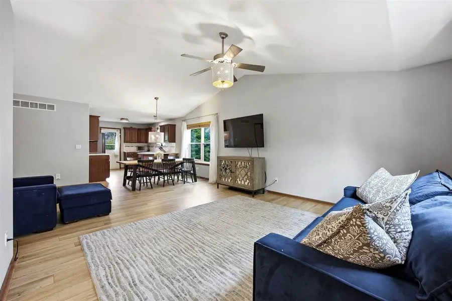 823 McCollister Ct, Iowa City, IA 52240 - #3