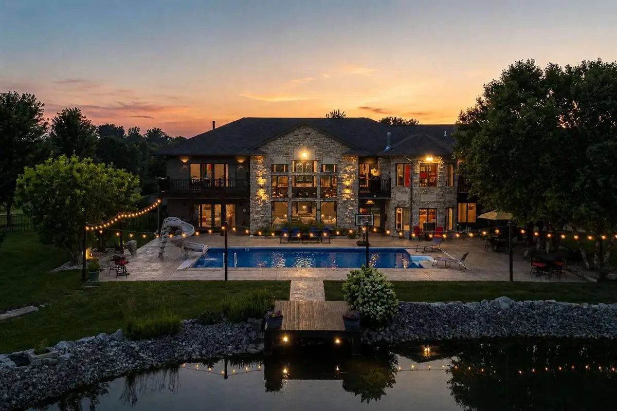 1598 NE Spartan Cir, Solon, IA 52333 - #1
