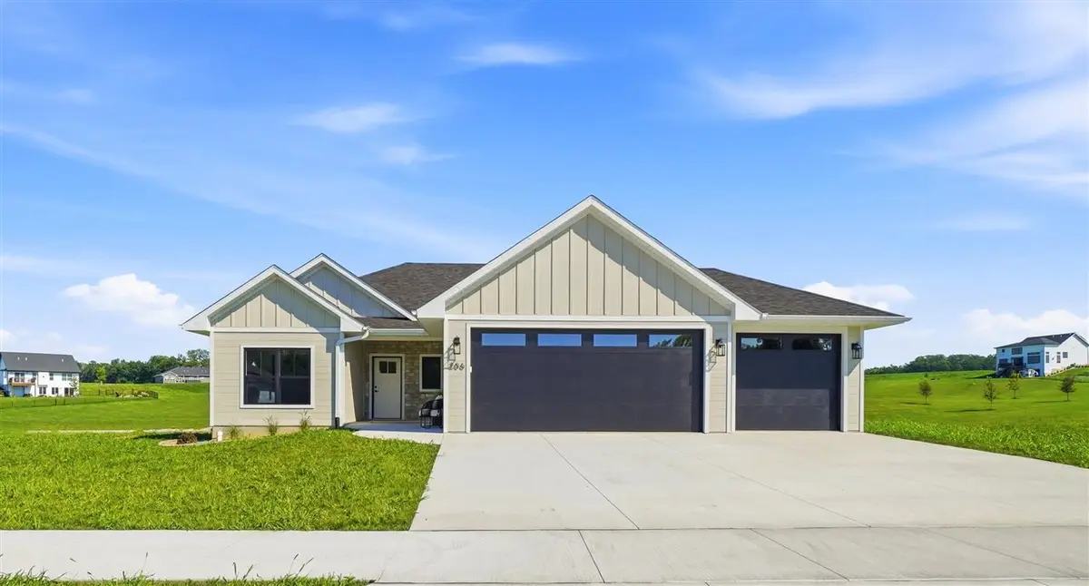 206 Westwood Circle, Kalona, IA 52247 - #1